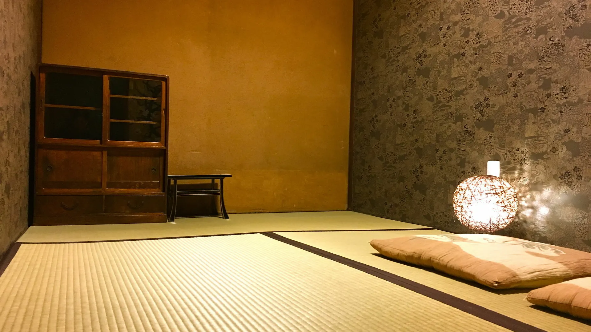 Guest House Taiko-Ya Bettei 180 Year Old Authentic Traditiona House  Kyoto